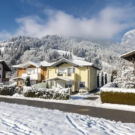 Holiday home Gartentraum 1 *