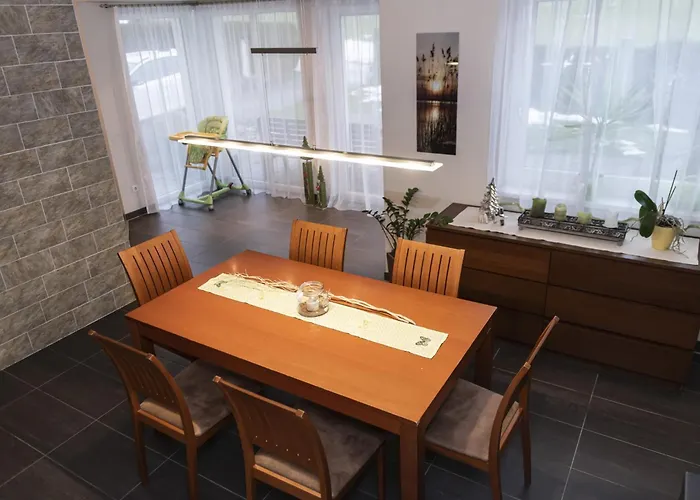 Semesterbostad Gartentraum 1 Itter