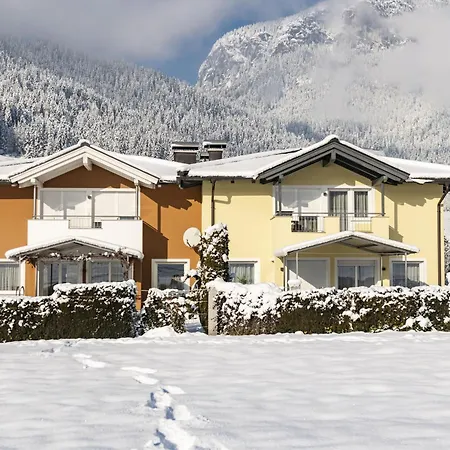 Holiday home Gartentraum 1 *